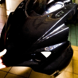 "Drag Light" Carbon fiber fairings Gsxr 1000
